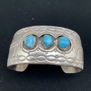 Vintage Native American STERLING SILVER  TURQUOISE BRACELET 69.77g ShadowBox
